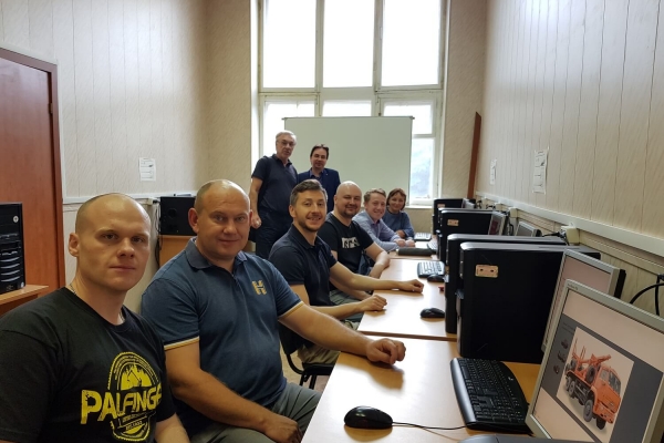 Преподаватели Устьянского лесного колледжа прошли обучение в Академии PALFINGER