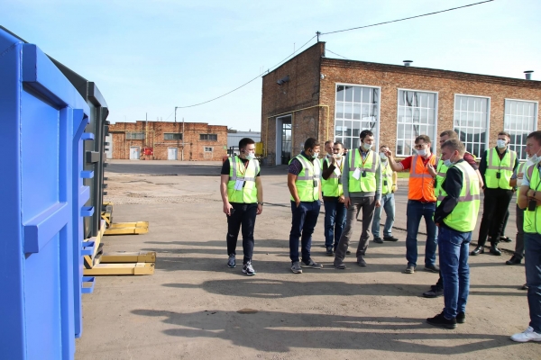 24 сентября специалисты отрасли обращения с отходами посетили Великолукский машиностроительный завод ВЕЛМАШ-С
