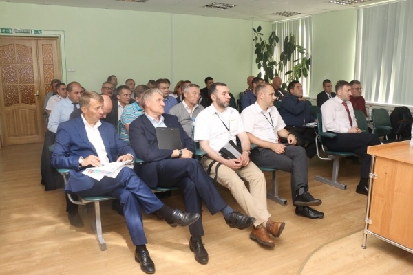 12 сентября на Великолукском машиностроительном заводе прошла встреча белорусских лесозаготовителей и российских машиностроителей.