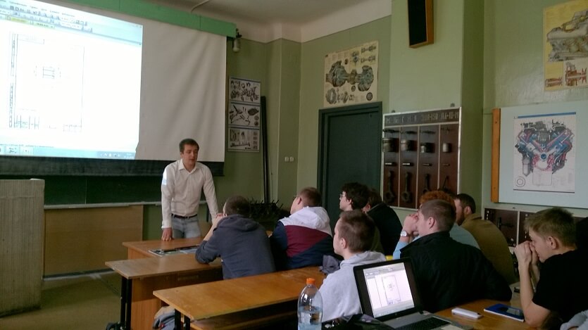Ведущий конструктор машиностроительного завода «ВЕЛМАШ-С» провел мастер-класс для студентов.